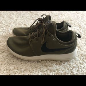 Nike Roshes